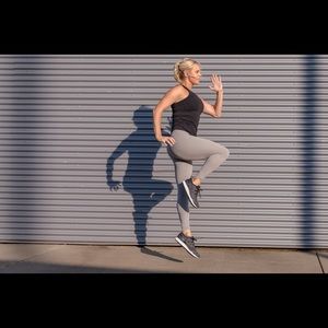 Athleta Gray 7/8 tights - S